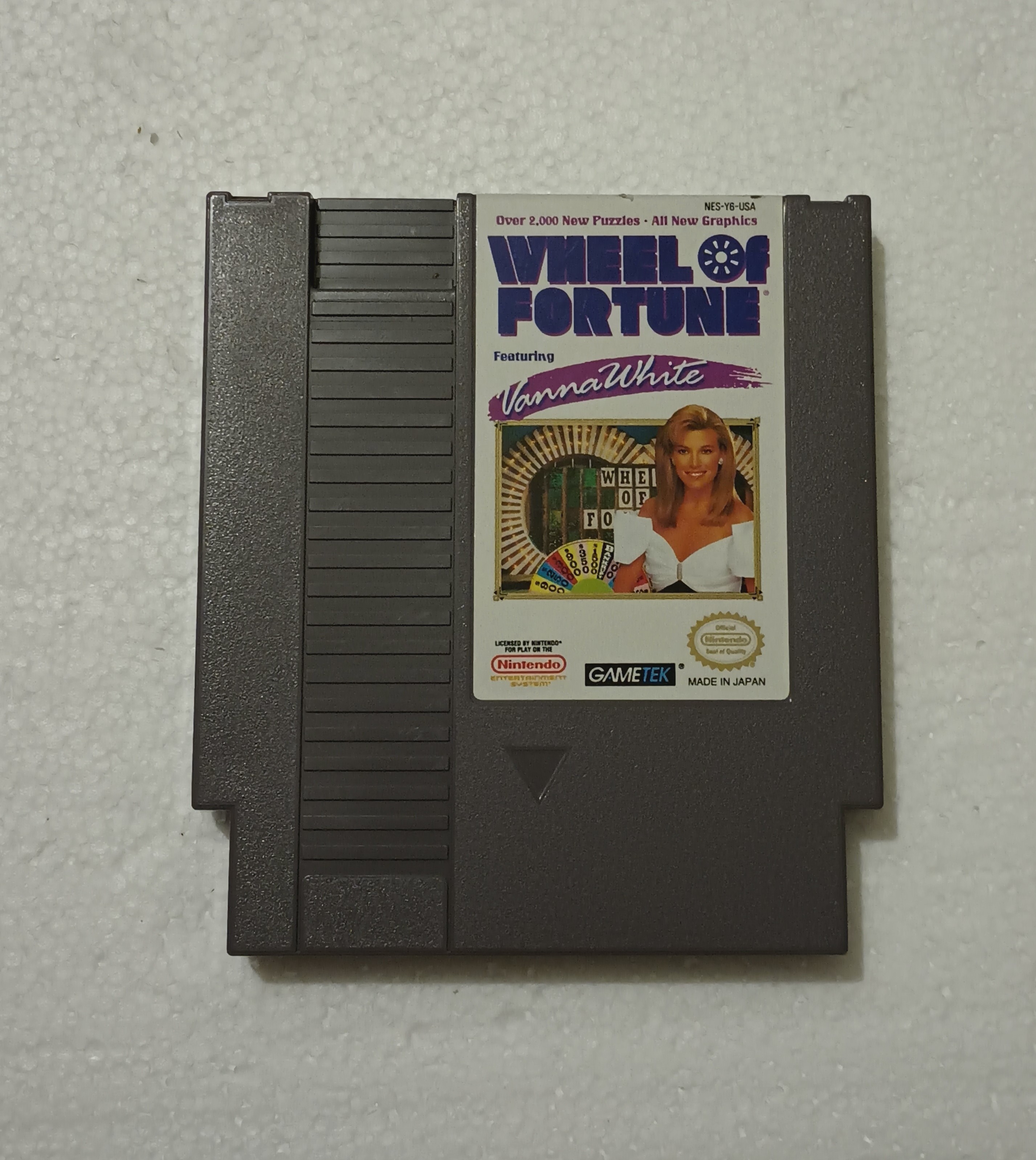 Wheel of Fortune: Featuring Vanna White Wheel of Fortune: Featuring Vanna White